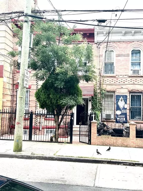 457 Crescent St, Brooklyn, NY 11208