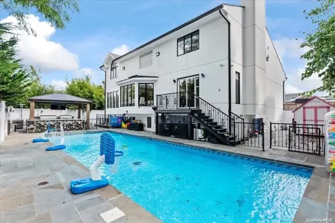 1744 Park St, Atlantic Beach, NY 11509
