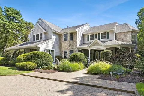 2 Blueberry, East Quogue, NY 11942