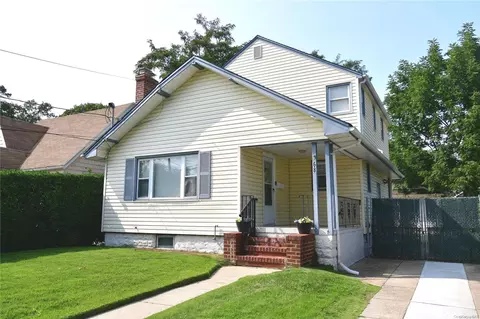 68 Mount Joy Ave, Freeport, NY 11520