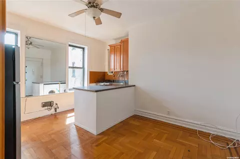 35 Crown St #4 H, Brooklyn, NY 11225