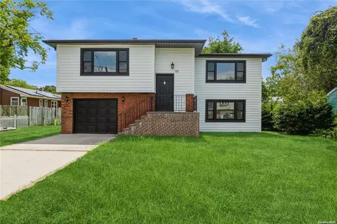 85 Roosevelt Ave, Massapequa, NY 11758