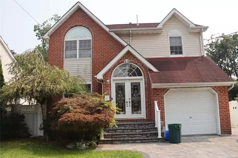 88 E Roosevelt Ave, Roosevelt, NY 11575