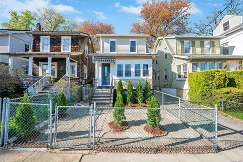 2121 Garrett, New York, NY 10466