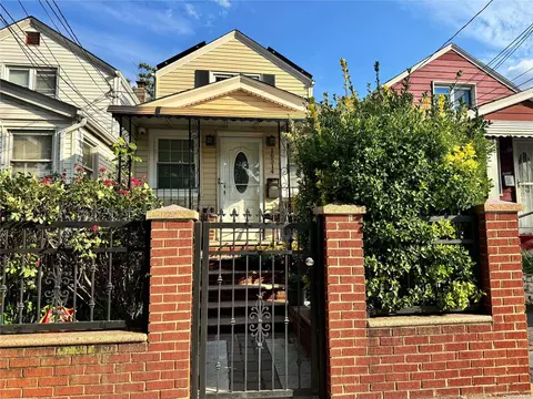 165-14 144th Ave, New York, NY 11434