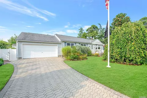 309 Van Buren St, West Babylon, NY 11704