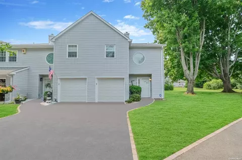1505 Sara Cir #1505, Port Jefferson Station, NY 11776