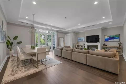 3000 Royal #3309PH, North Hempstead, NY 11040