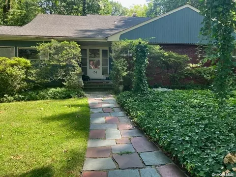 136 Colonial Rd, North Hempstead, NY 11021