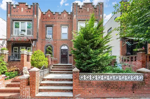 32-23 82nd St, New York, NY 11370