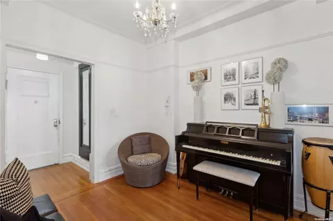 73-37 Austin St #7C, New York, NY 11375