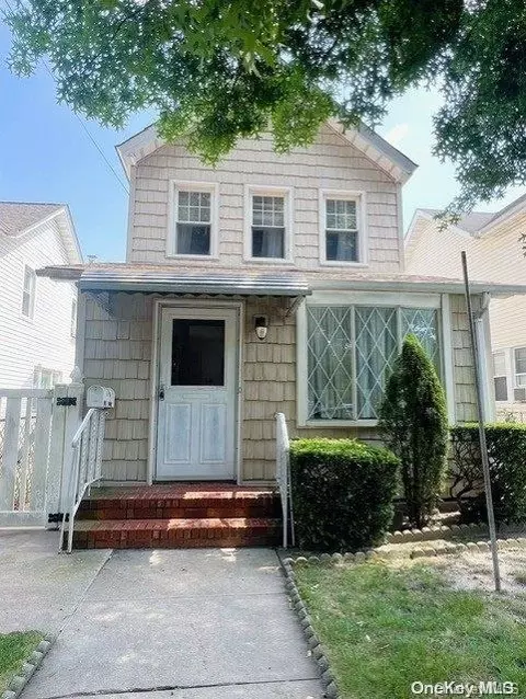 90-20 71st Ave, Forest Hills, NY 11375