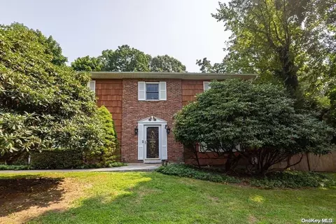 7 Bevy Hollow Rd, Setauket, NY 11733
