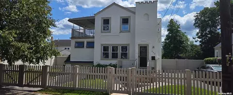 220 Lawson St, Hempstead, NY 11550