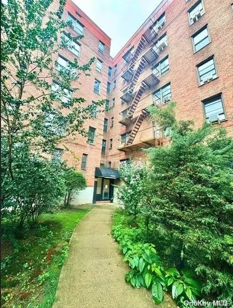 144-44 38 Ave #6H, Flushing, NY 11354