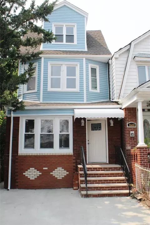 1662 E 48th St, Brooklyn, NY 11234