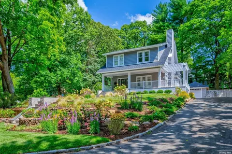 12 Hillside Ave, North Hempstead, NY 11050