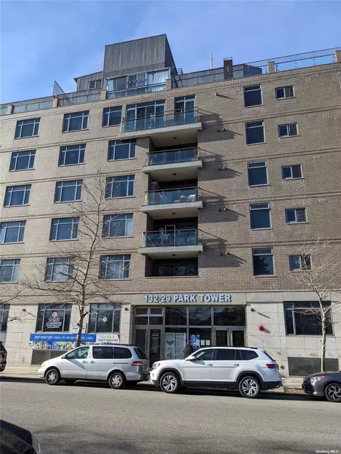 132-29 Blossom Ave #7E, New York, NY 11355
