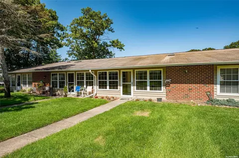 38 Trent #C, Ridge, NY 11961