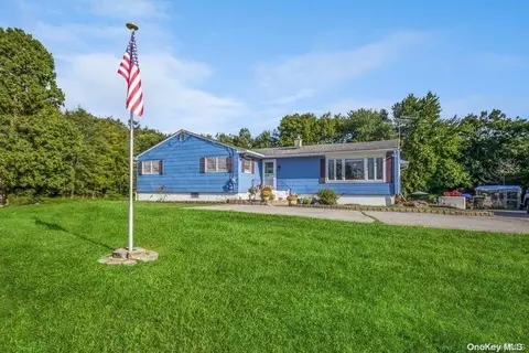 4 Greycourt Rd, Chester, NY 10918
