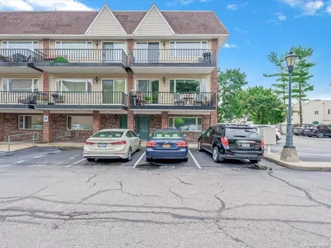 108 Atlantic Ave #33, Lynbrook, NY 11563