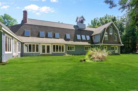 190 Old Field Rd, Setauket, NY 11733