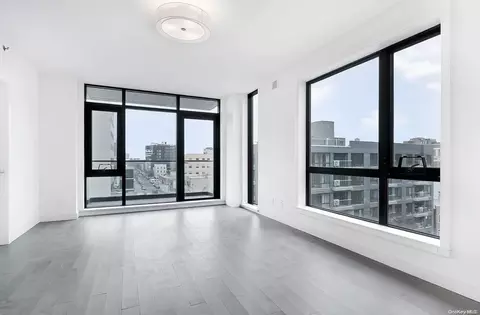 41-04 27th St #5B, New York, NY 11101