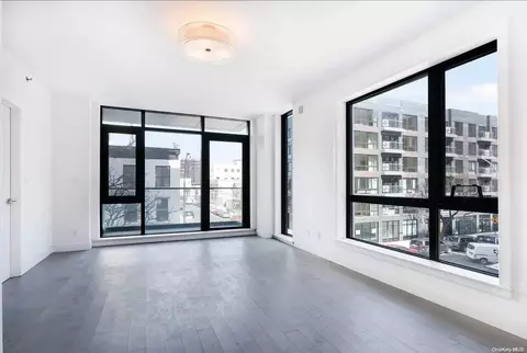41-04 27th St #7D, New York, NY 11101