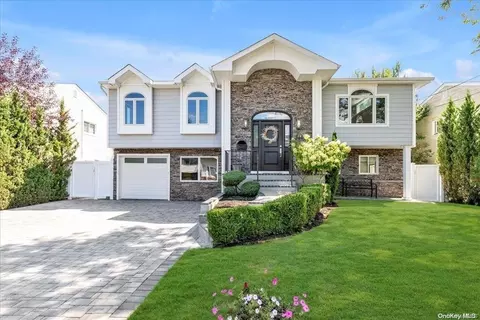 2839 Len Dr, Bellmore, NY 11710