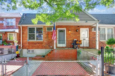51-33 65th St, New York, NY 11377