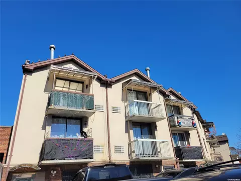 59-51 58th Dr, New York, NY 11378