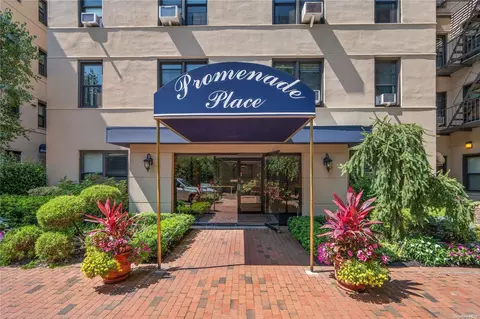 11 Wooleys #1G, North Hempstead, NY 11023