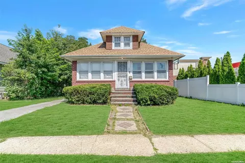 747 Stowe Ave, Baldwin, NY 11510