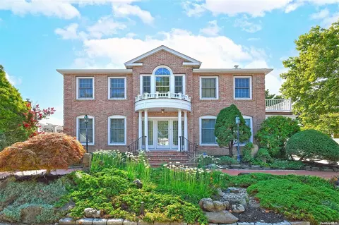 3704 Ferndale Dr, Wantagh, NY 11793