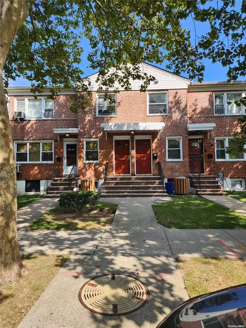 138-53 Jewel Ave #B, Flushing, NY 11367