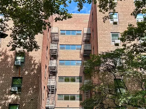 213-08 73 #6L, New York, NY 11364