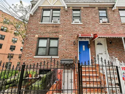 32-15 110th St, New York, NY 11369