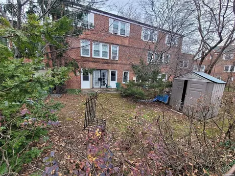 150-14 Village Rd #93GC, New York, NY 11432