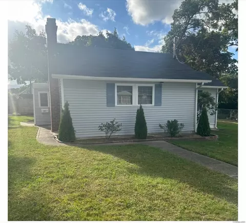 162 W 2nd St, Ronkonkoma, NY 11779