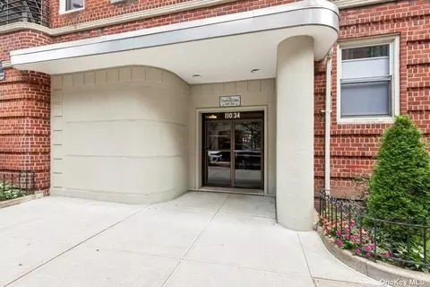 110-34 73rd Rd #5K, Forest Hills, NY 11375