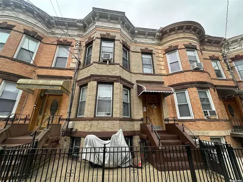 71-18 66th Pl, New York, NY 11385