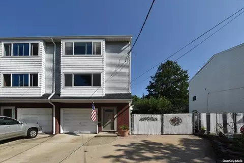 25 Frederick St, Staten Island, NY 10314