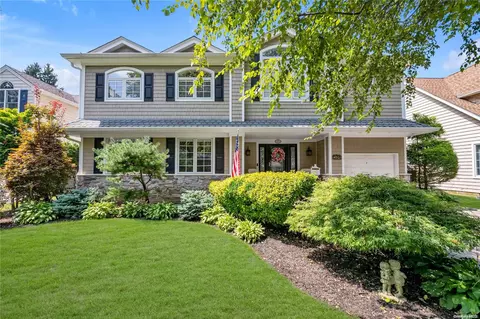 204 Kildare Rd, Garden City, NY 11530