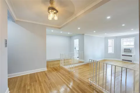 76-36 113th St #4K, Forest Hills, NY 11375