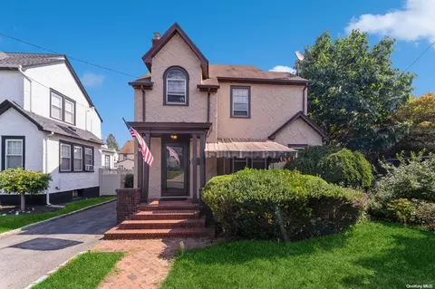 243 Lindberg St, West Hempstead, NY 11552