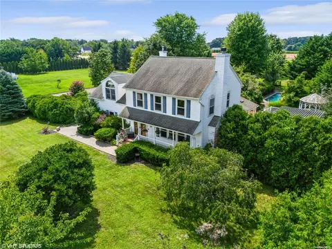 Undisclosed, Mattituck, NY 11952