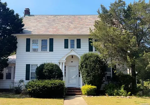89 Hilton Ave, Hempstead, NY 11550