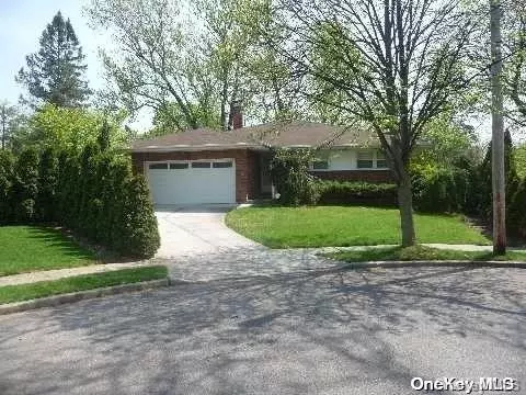 1132 James Ct, Baldwin, NY 11510