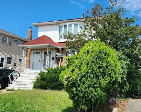 58 Sagamore Rd, Island Park, NY 11558