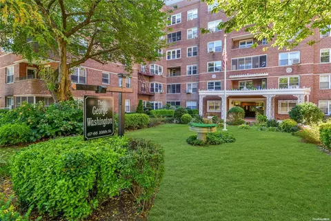 67-66 108th St #B47, New York, NY 11375